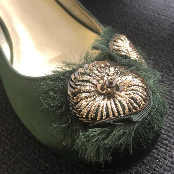 Max Studio - green satin pumps 8.5 - Picture 4 of 5